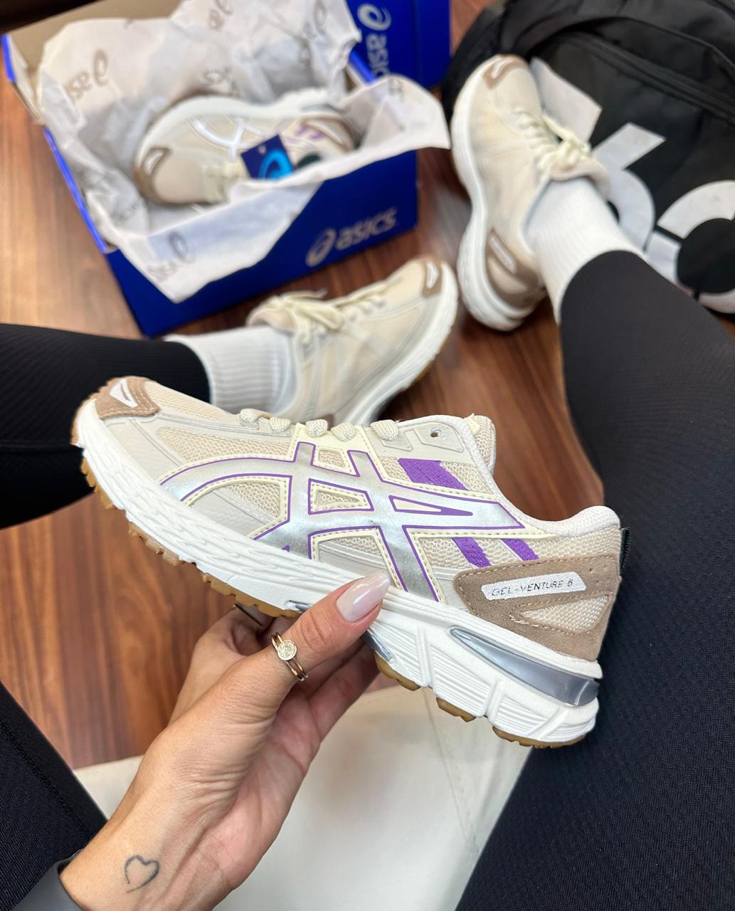 Tênis Asics Venture Feminino