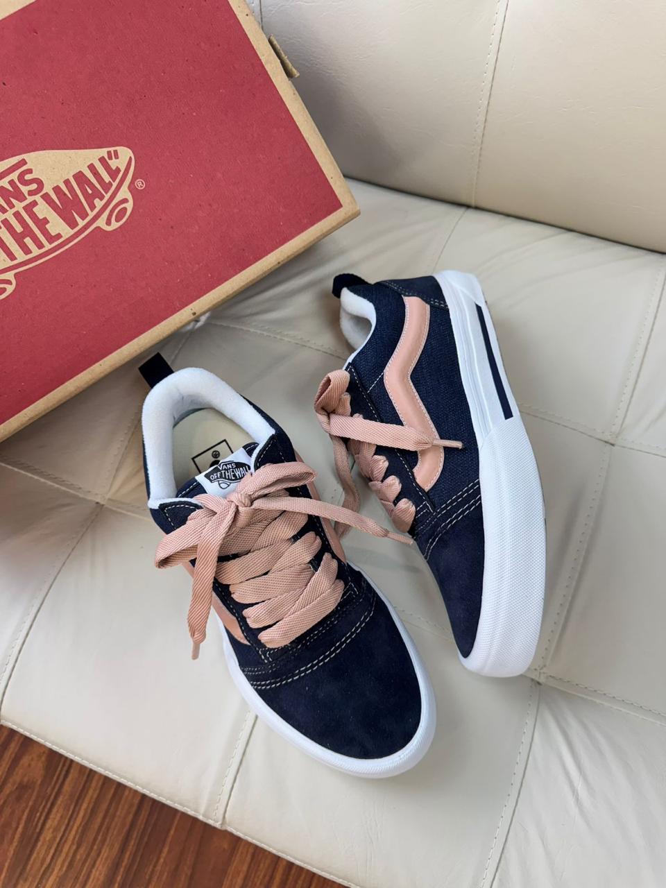 Tênis Vans Knu Skool Feminino