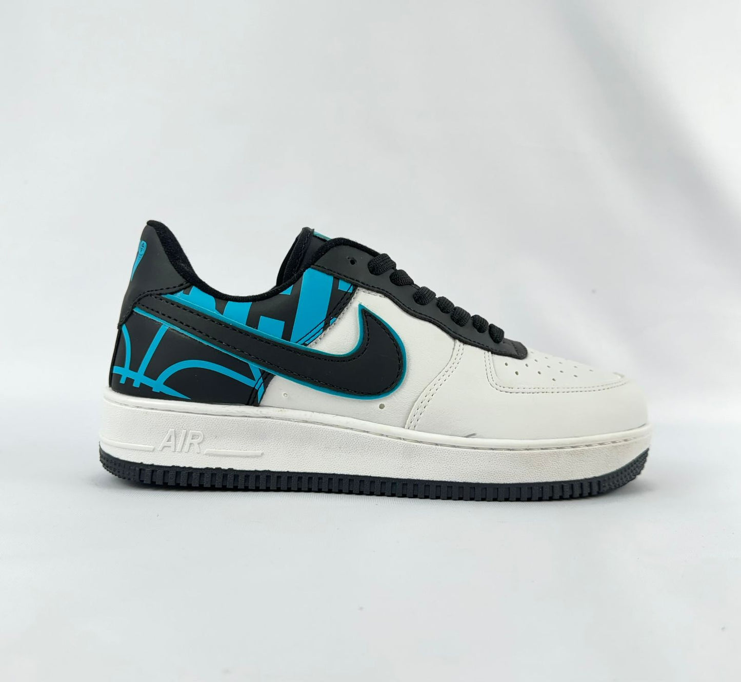 Tênis Nike Air Force Clássico