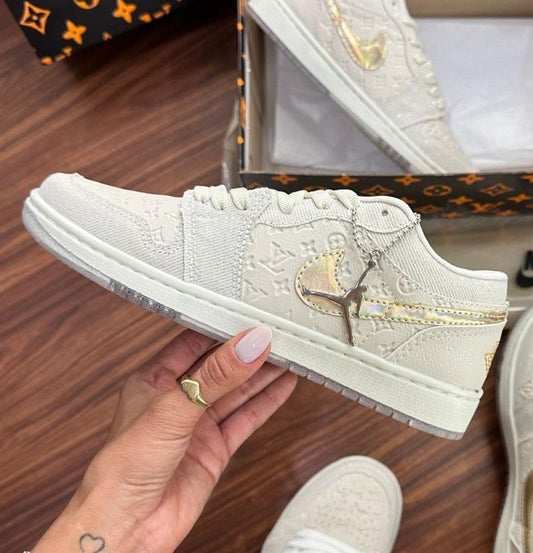 Tênis Nike Dunk low & Louis Vuitton