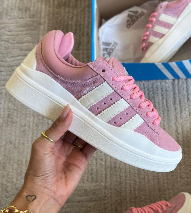 Tênis Adidas Feminino Bad Bunny x Campus