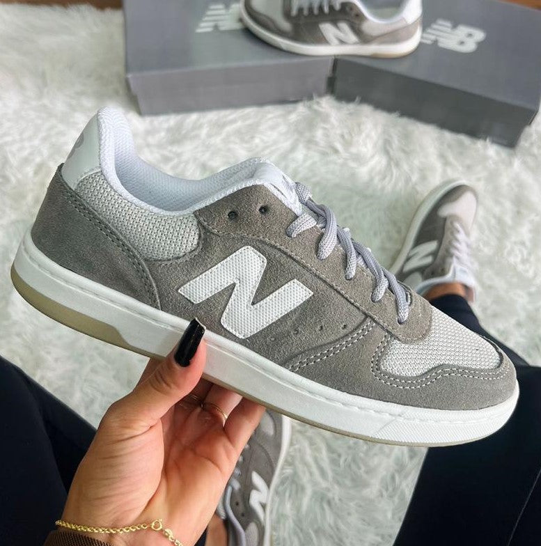 Tênis New Balance 300