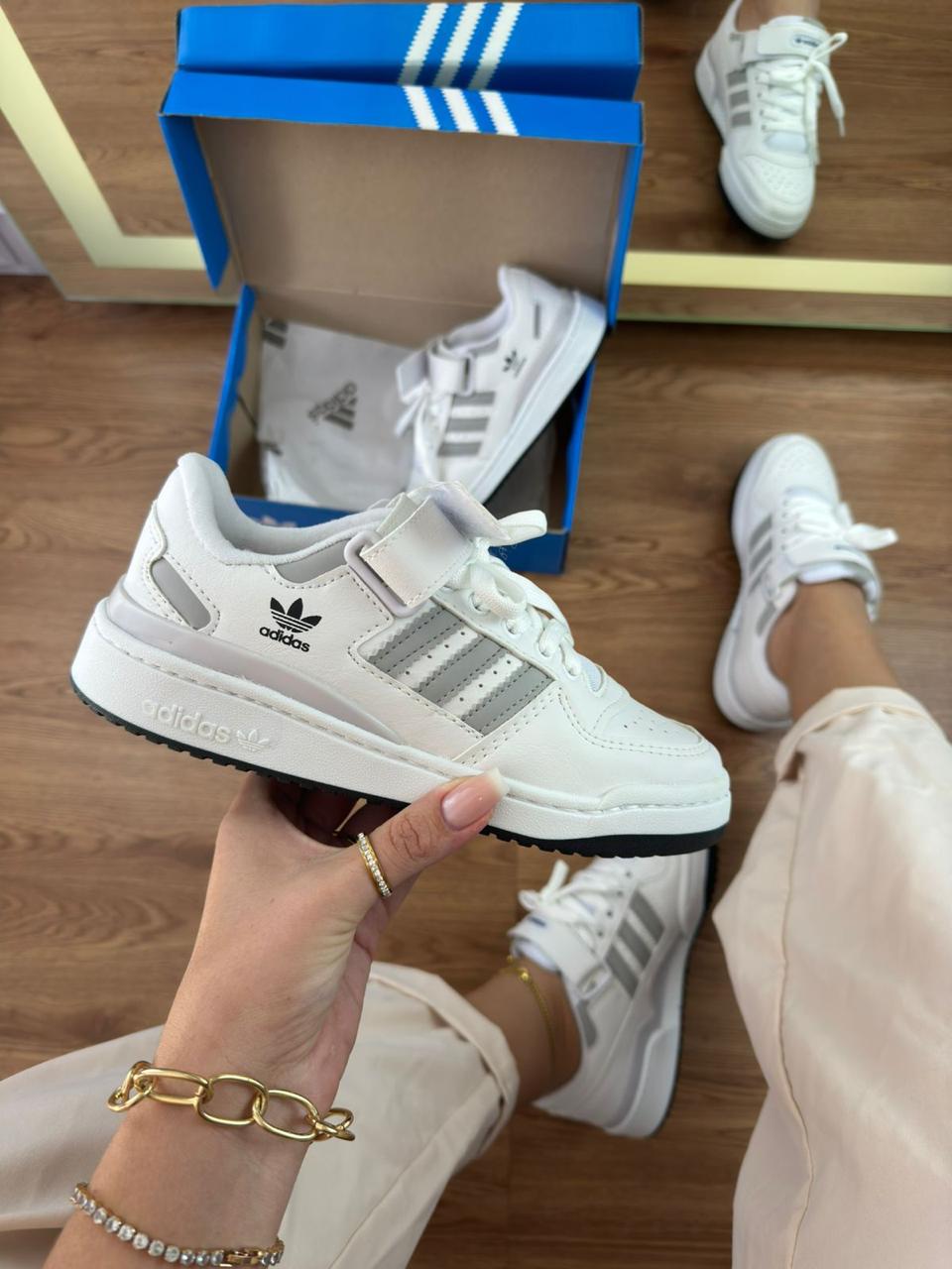 Tênis Adidas Fórum Low