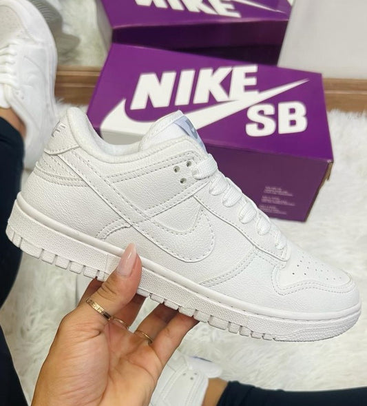 Tênis Nike Dunk Low White