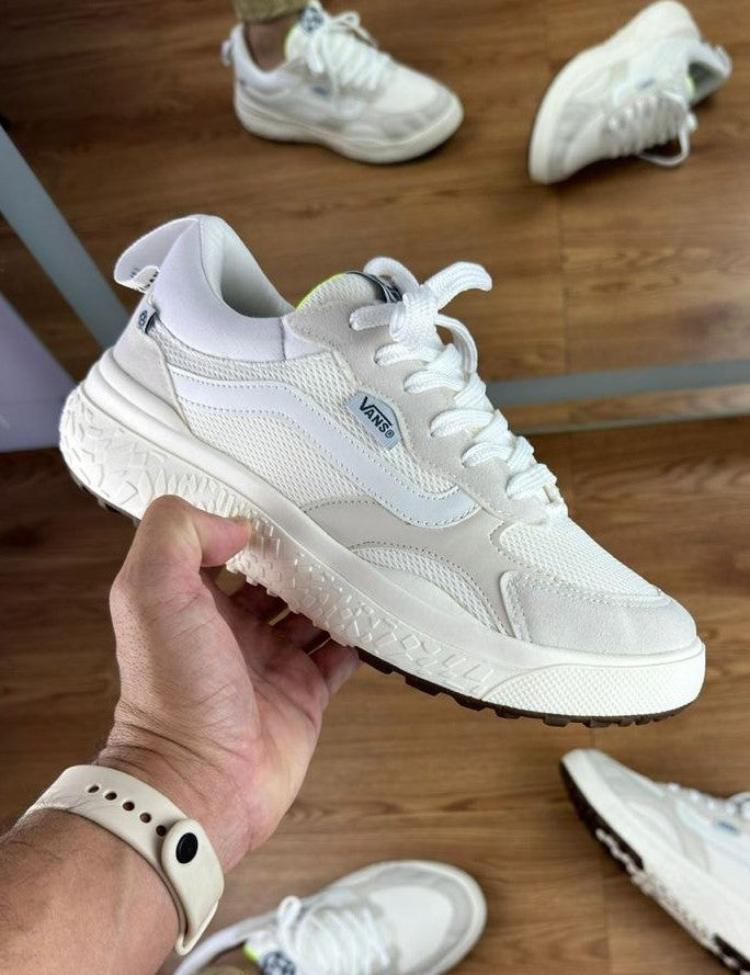 Tênis Vans Feminino Ultrarange Neo