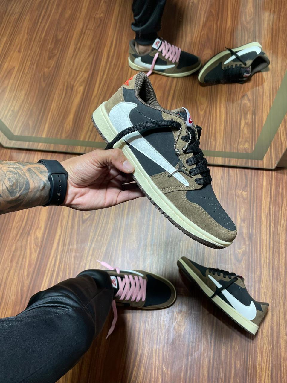 Tênis Nike Masculino Travis Scott