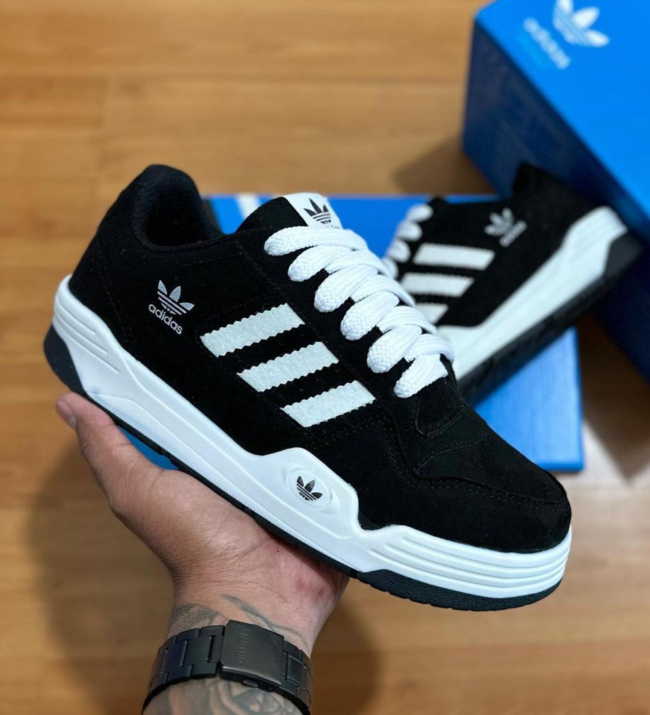 Tênis Adidas Masculino CL Low