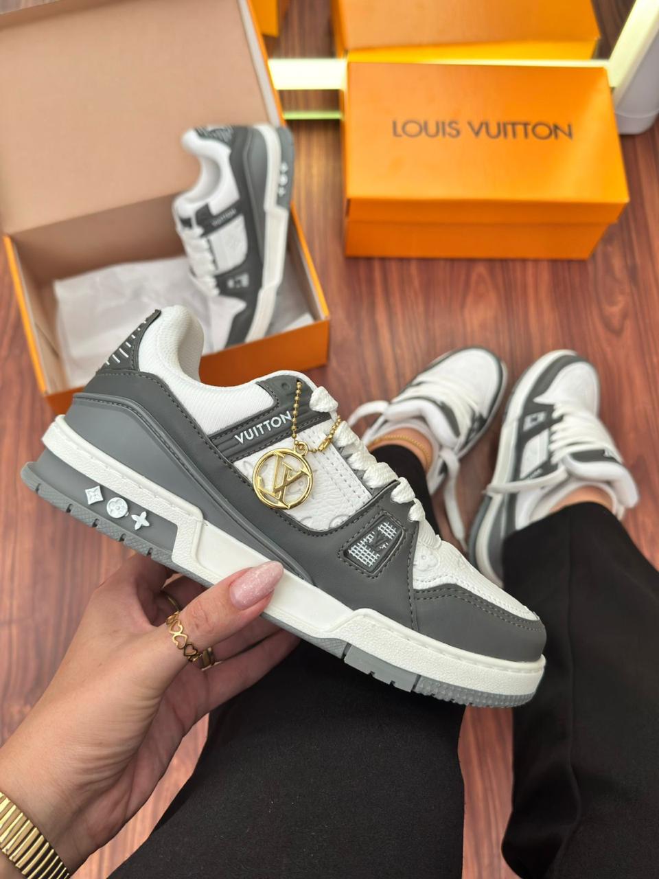 Tênis Louis Vuitton Feminino