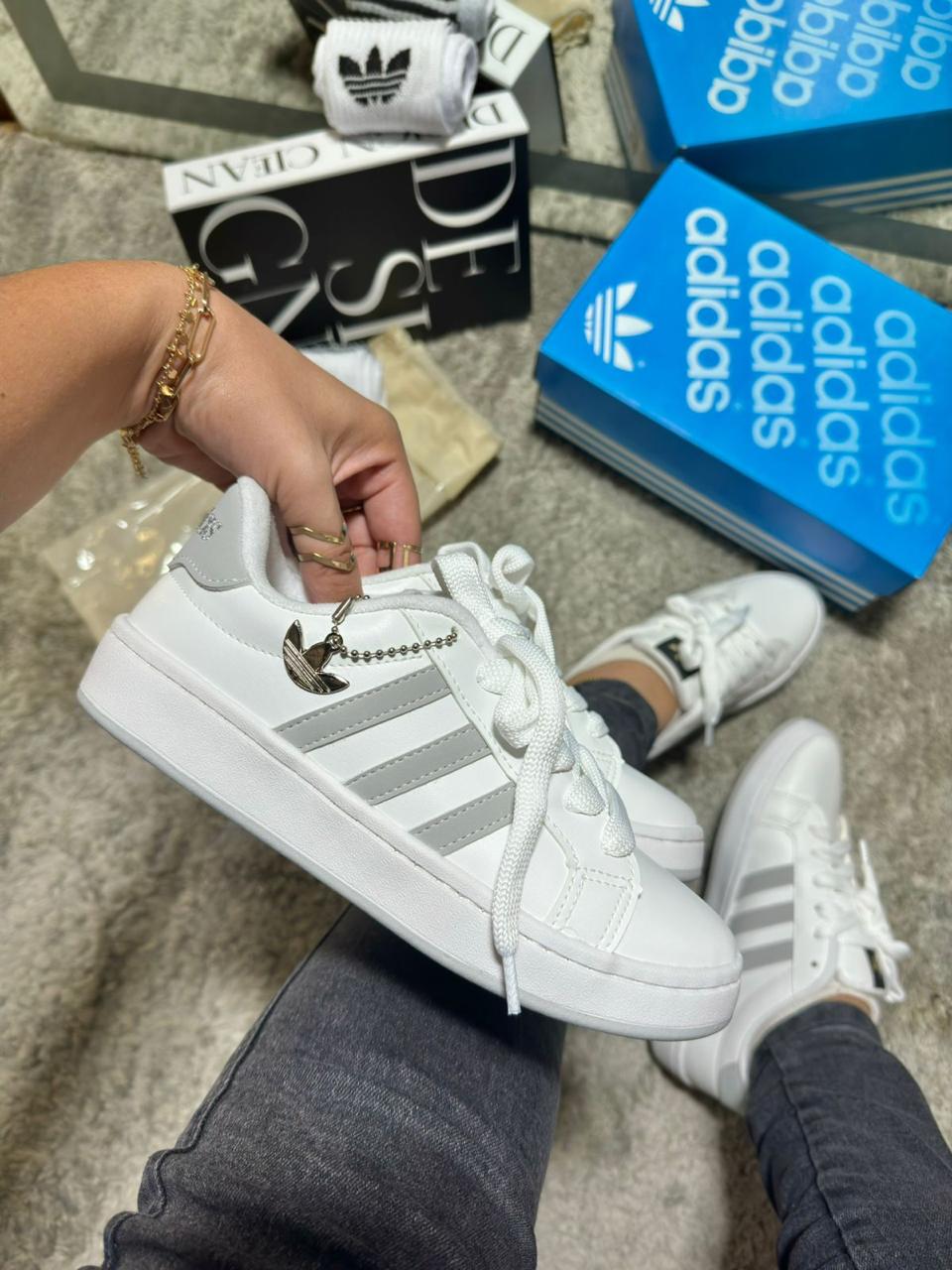 Tênis Adidas Spiny Feminino