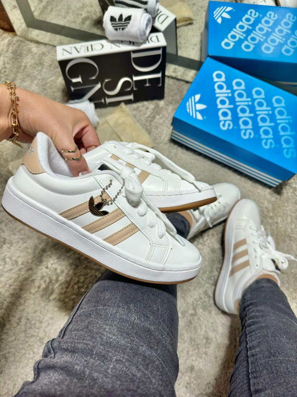 Tênis Adidas Spiny Feminino